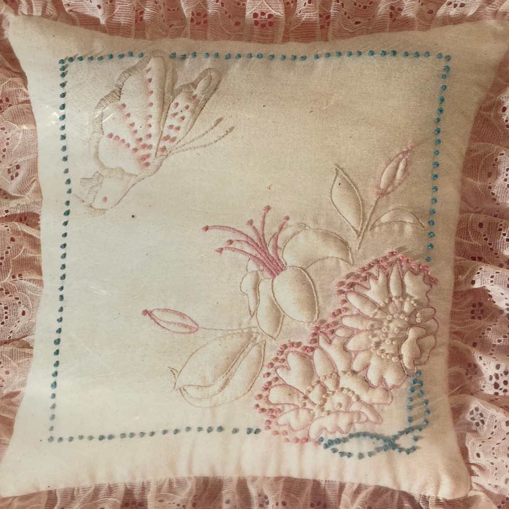 Vtg Bucilla Candlewicking Trapunto Pillow Kit Needlepoint Butterfly Blossom 12in